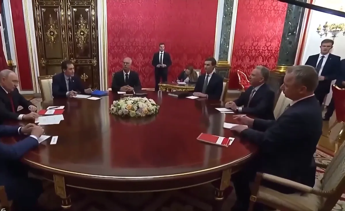 Các đặc phái viên Mỹ đến Ukraine sau khi rời Nga- Ảnh 1.