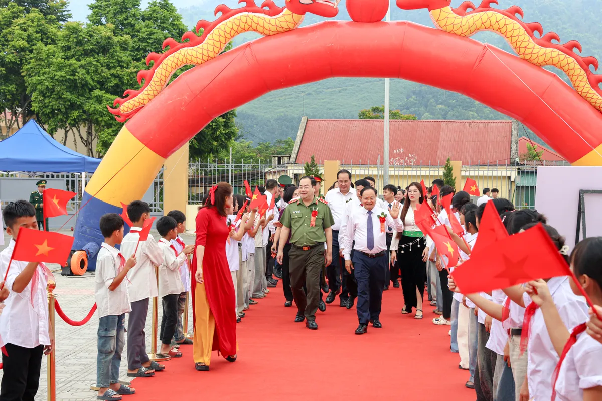 Lai Châu: Hành trình đưa những mái trường vùng biên về đích - Ảnh 1.