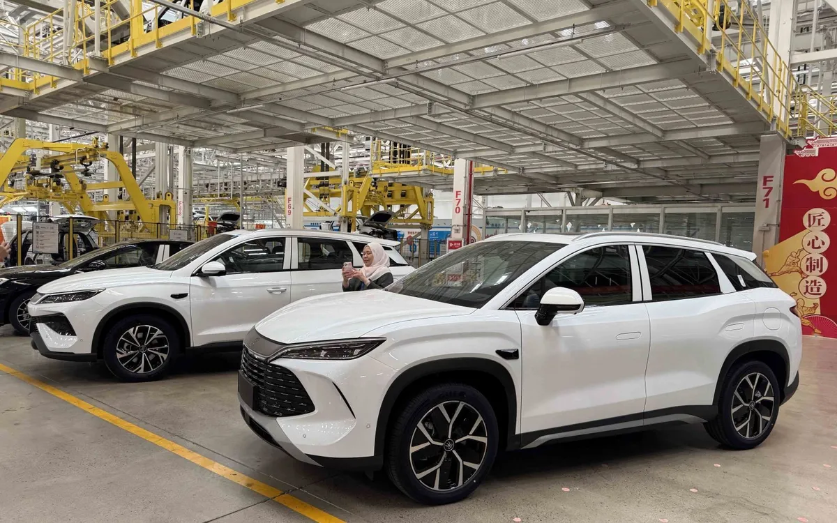 Xưởng lắp ráp xe điện của doanh nghiệp BYD, Trung Quốc - Ảnh: TTXVN