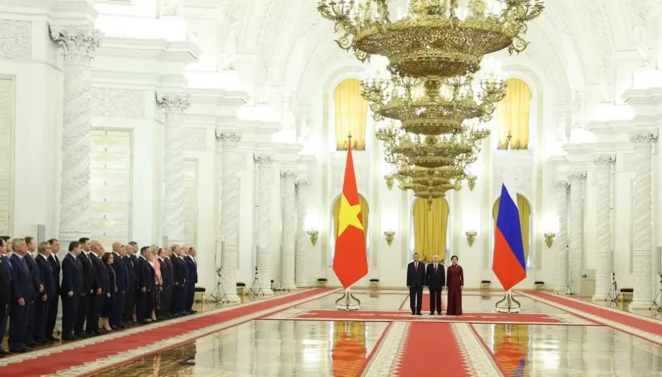 Tổng thống Nga Vladimir Putin chủ trì Lễ đón Tổng Bí thư, Chủ tịch nước Tô Lâm và Phu nhân - Ảnh 2.