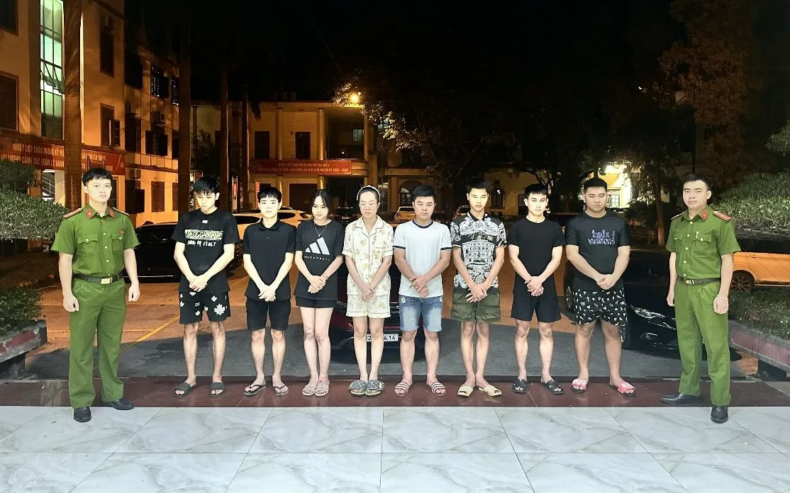 Nhóm đối tượng có hành vi sử dụng mạng máy tính, mạng viễn thông, phương tiện điện tử thực hiện hành vi chiếm đoạt tài sản tại cơ quan Công an. Ảnh: Trang TTĐT Công an Lạng Sơn
