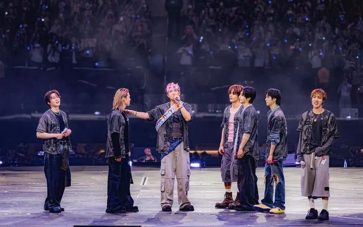 Nhóm nhạc BTS trong buổi biểu diễn thuộc chuyến lưu diễn thế giới "ARIRANG" tại Los Angeles vào thứ Tư. Ảnh: BigHit Music.