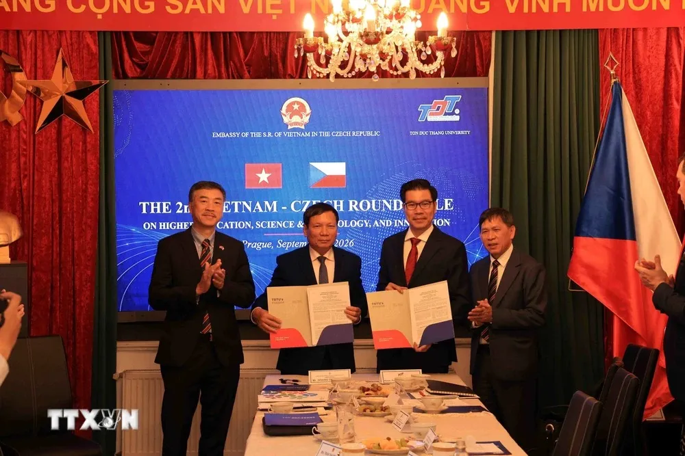 Việt Nam-Cộng h&ograve;a S&eacute;c đẩy mạnh kết nối gi&aacute;o dục, nghi&ecirc;n cứu v&agrave; đổi mới s&aacute;ng tạo - Ảnh 1.