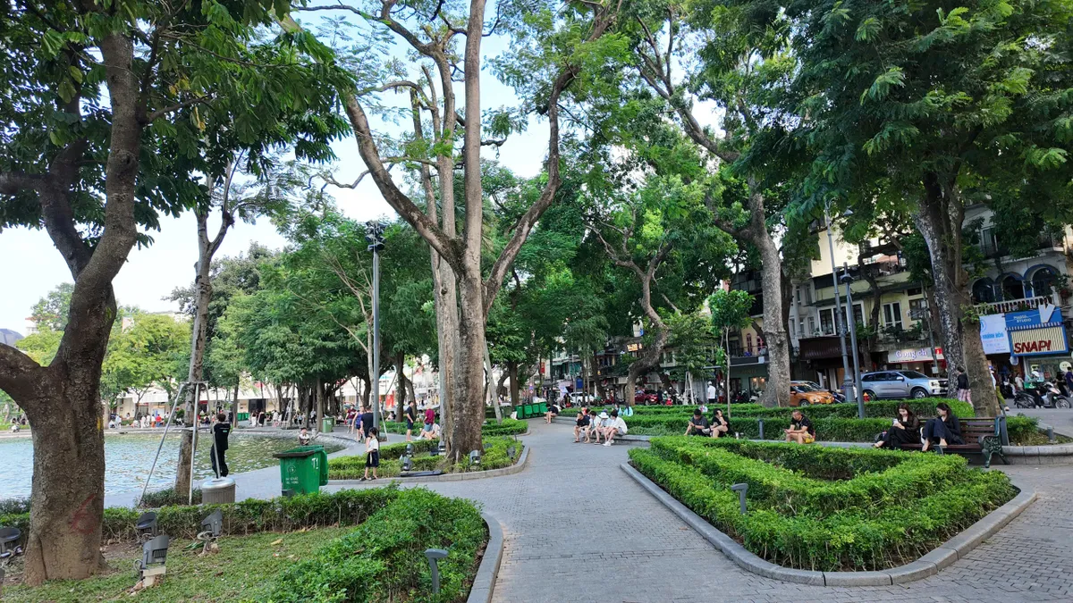 Hà Nội dịu dàng vào thu- Ảnh 1.