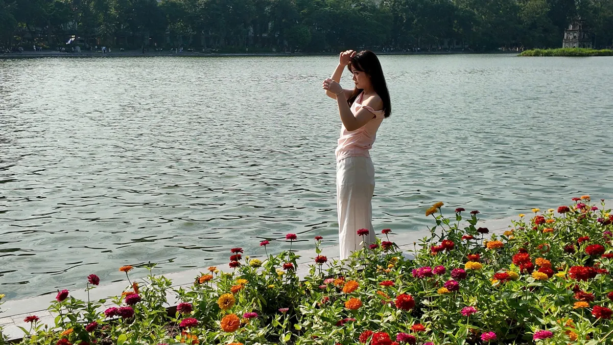 Hà Nội dịu dàng vào thu- Ảnh 2.