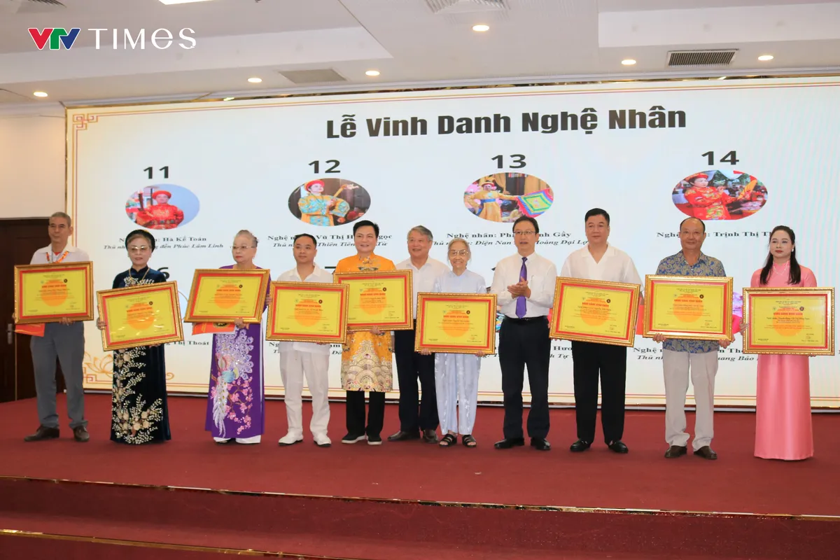 T&iacute;n ngưỡng thờ Mẫu: Giữ hồn Việt trong d&ograve;ng chảy to&agrave;n cầu - Ảnh 15.