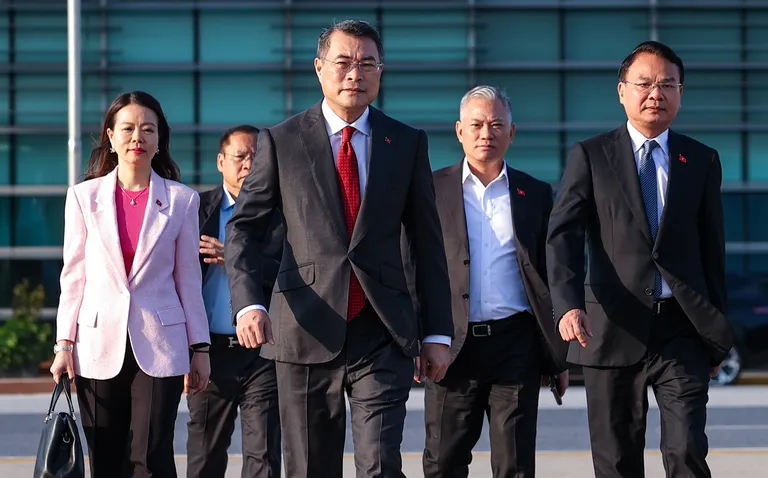 Thủ tướng L&ecirc; Minh Hưng l&ecirc;n đường dự Hội nghị thượng đỉnh BRICS lần thứ 18 v&agrave; l&agrave;m việc tại Ấn Độ - Ảnh 1.