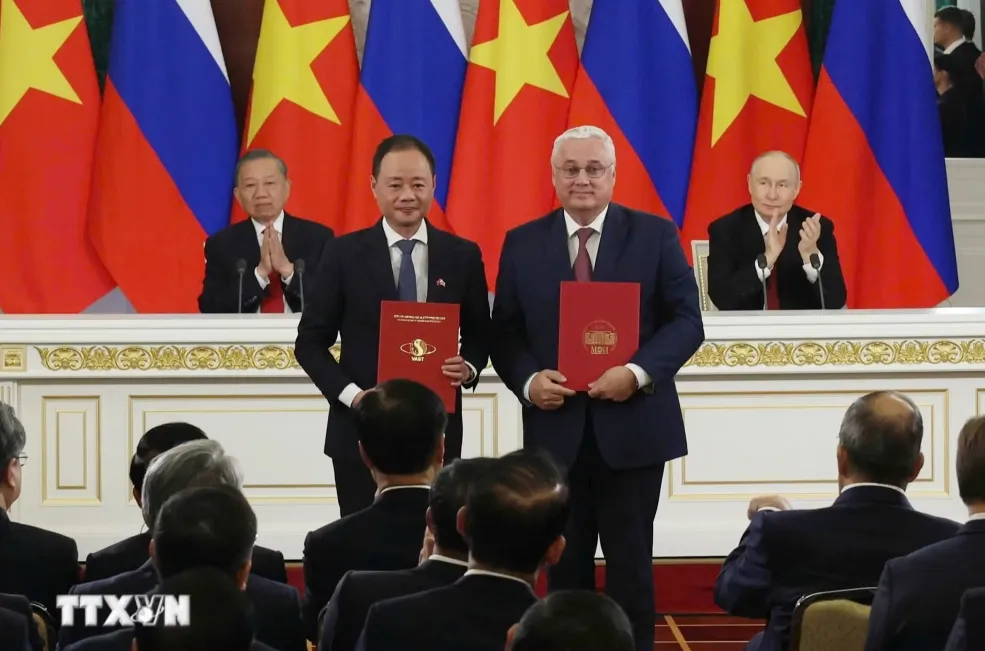 Bộ trưởng Bộ Ngoại giao: Chuyến thăm Nga và Pháp của Tổng Bí thư, Chủ tịch nước Tô Lâm đạt kết quả toàn diện, thực chất- Ảnh 2.