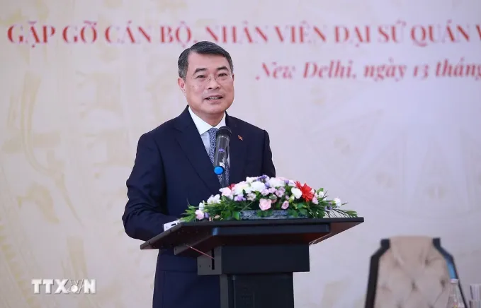 Thủ tướng gặp cán bộ, nhân viên Đại sứ quán Việt Nam tại Ấn Độ- Ảnh 2.