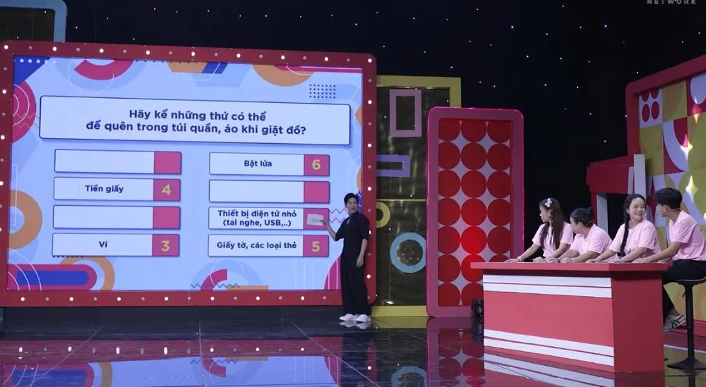 Hải Yến Idol giúp đội san bằng điểm số, gia đình 3 thế hệ vẫn thắng nhờ lợi thế phút cuối - Ảnh 2.