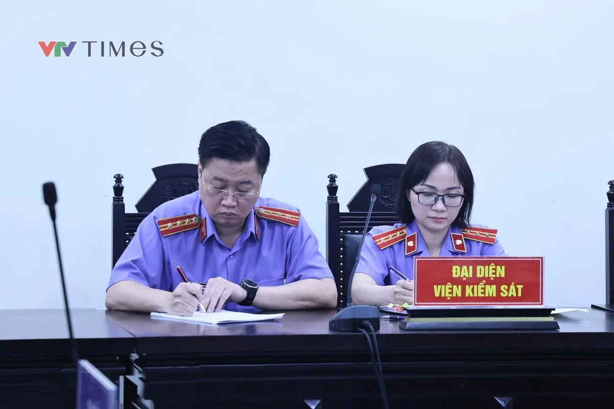 Vụ ph&uacute;c thẩm cựu Hiệu trưởng Trường THCS Ba Đ&igrave;nh: Hủy &aacute;n sơ thẩm, điều tra lại - Ảnh 3.