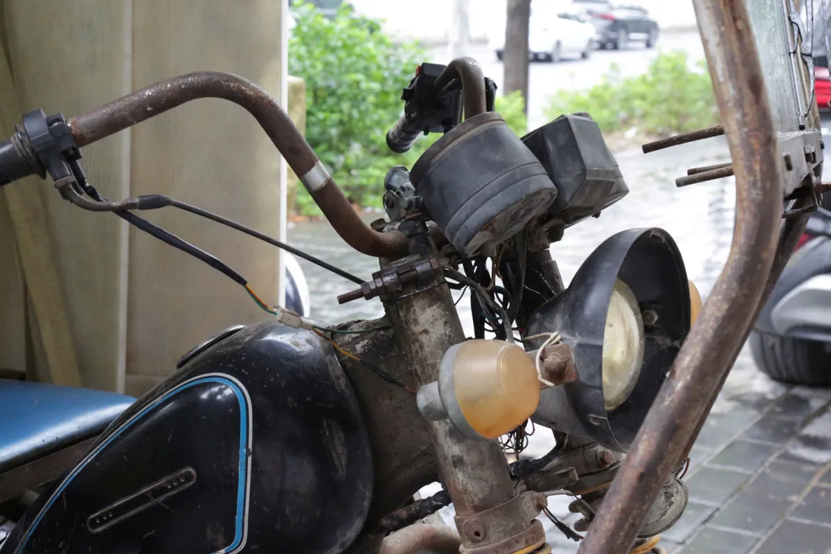 H&agrave; Nội: Xử l&yacute; nhiều trường hợp điều khiển xe ba b&aacute;nh tự chế, chở h&agrave;ng cồng kềnh - Ảnh 3.