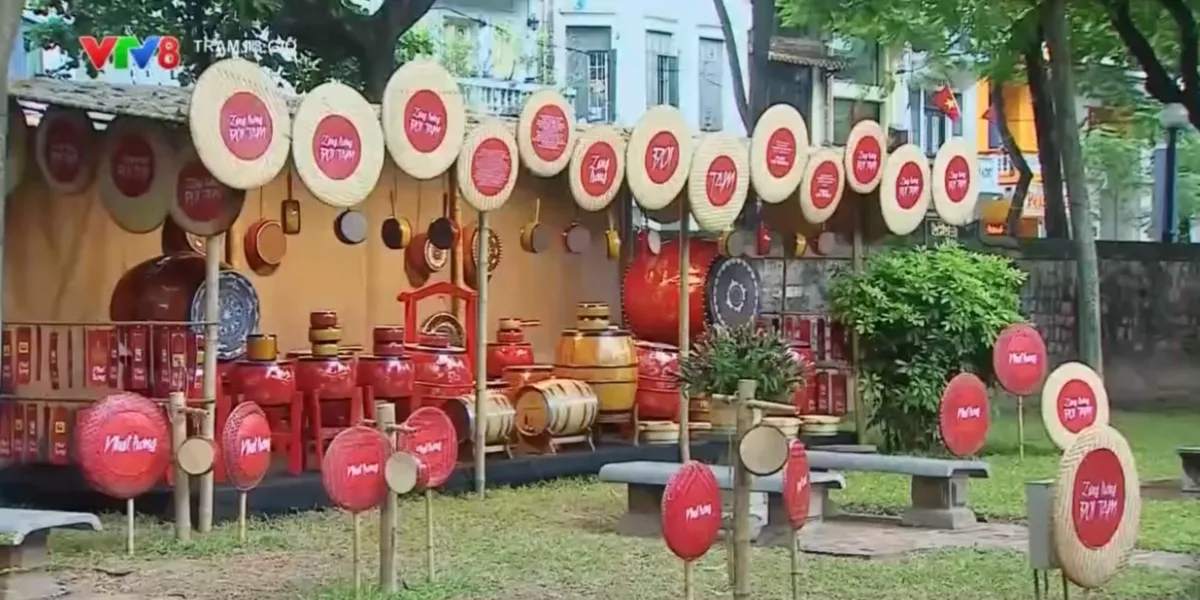 Sức hút "Một tiếng trống - Ngàn năm văn hiến”- Ảnh 1. Sức hút "Một tiếng trống - Ngàn năm văn hiến”- Ảnh 1.
