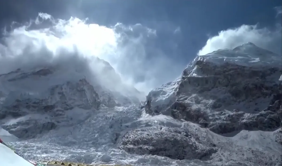 Cảnh báo dãy Himalaya tiến gần "điểm tới hạn"- Ảnh 1.