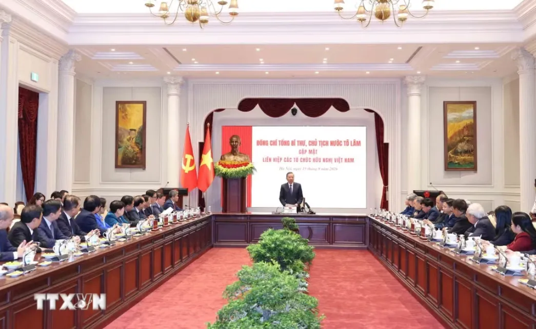 Tổng Bí thư, Chủ tịch nước gặp mặt Ban Chấp hành Liên hiệp các tổ chức hữu nghị Việt Nam khóa VII - Ảnh 1.