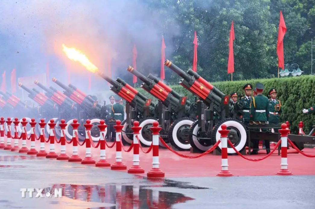 Tổng Bí thư, Chủ tịch nước Tô Lâm chủ trì Lễ đón chính thức Nhà vua Vương quốc Thái Lan và Hoàng hậu - Ảnh 3.