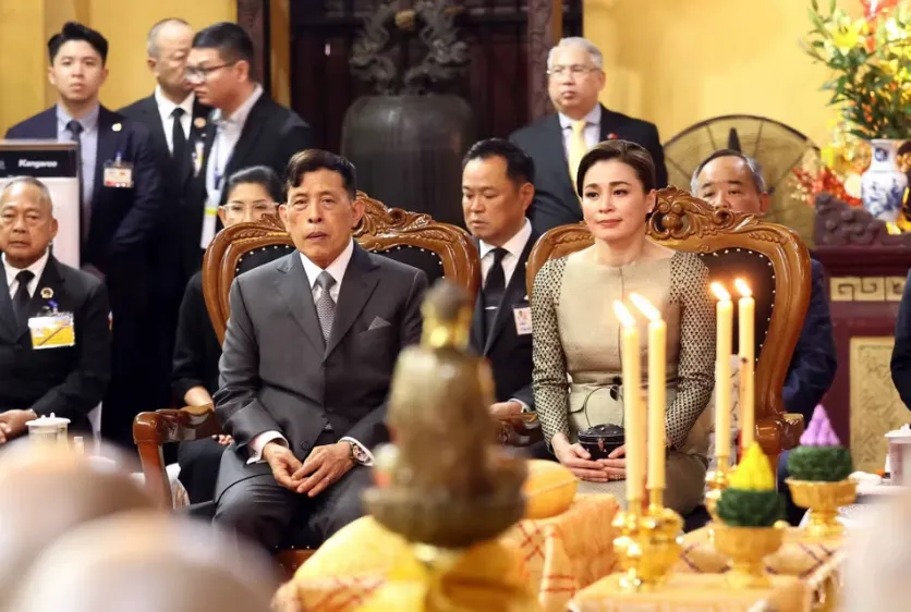 Nhà vua Thái Lan và Hoàng hậu thăm chùa Quán Sứ và dự Lễ cầu an - Ảnh 4.