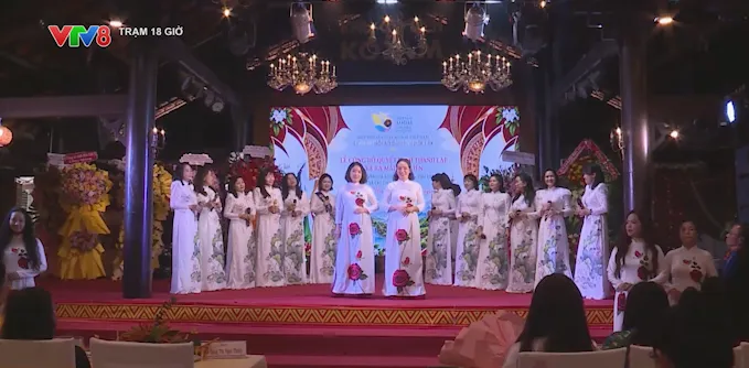 Nối dài giá trị di sản áo dài Việt Nam- Ảnh 2. Nối dài giá trị di sản áo dài Việt Nam- Ảnh 2.