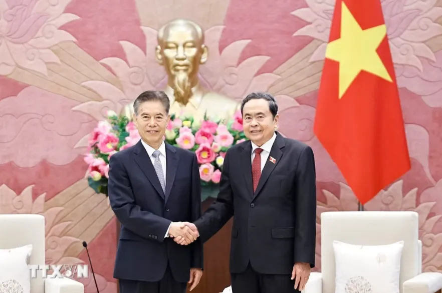 Chủ tịch Quốc hội Trần Thanh Mẫn tiếp Chủ nhiệm Ủy ban T&agrave;i ch&iacute;nh v&agrave; Kinh tế Nh&acirc;n đại to&agrave;n quốc Trung Quốc- Ảnh 1.