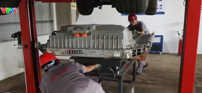 Xe điện phát triển, thúc đẩy nhu cầu tái chế pin - Ảnh 2.