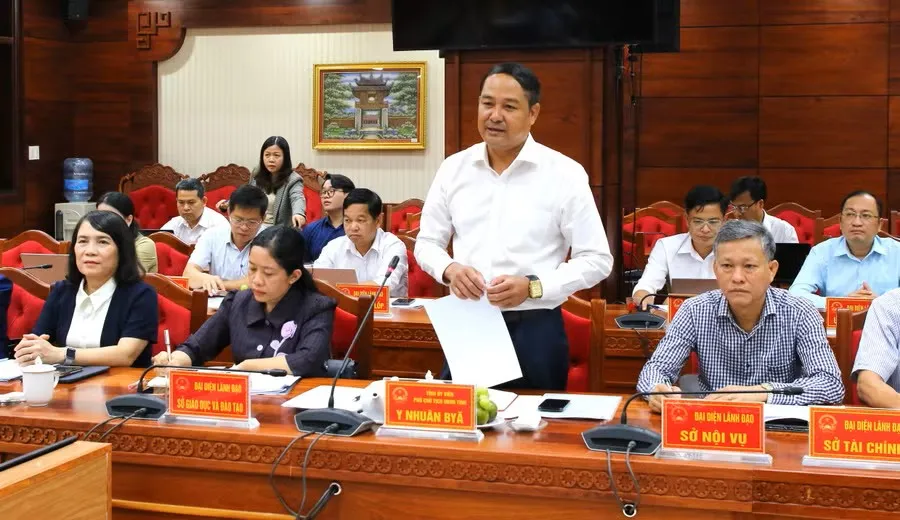 “Không thể dùng tư duy cũ cho mô hình trường mới” - Ảnh 1.