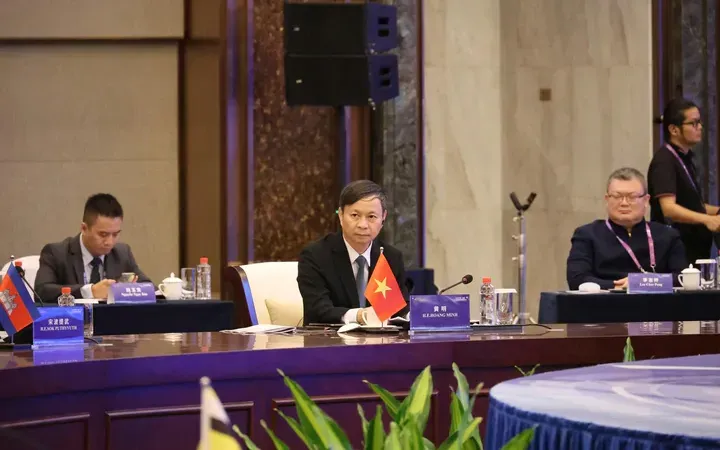 Thứ trưởng Bộ Khoa học và Công nghệ Hoàng Minh phát biểu tham luận tại hội nghị. Ảnh: Bộ KH&CN 