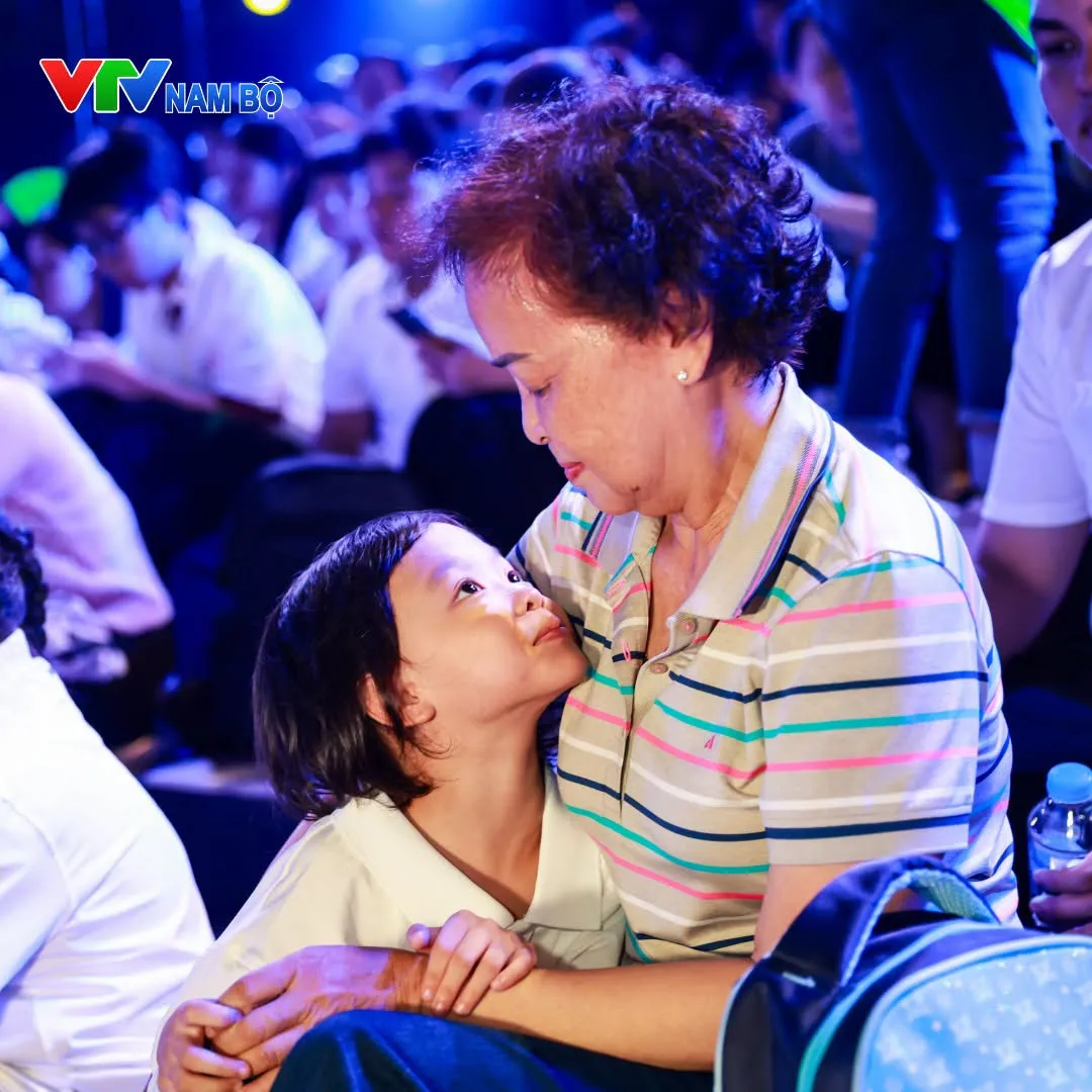 Điểm tựa yêu thương sau những mất mát từ đại dịch - Ảnh 11.