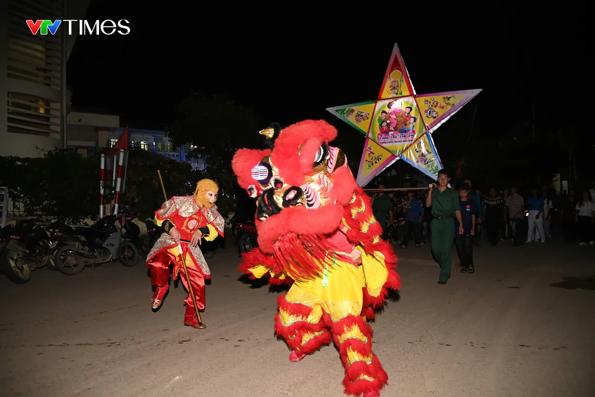 Trung thu ấm áp nơi phên giậu Lai Châu - Ảnh 9.