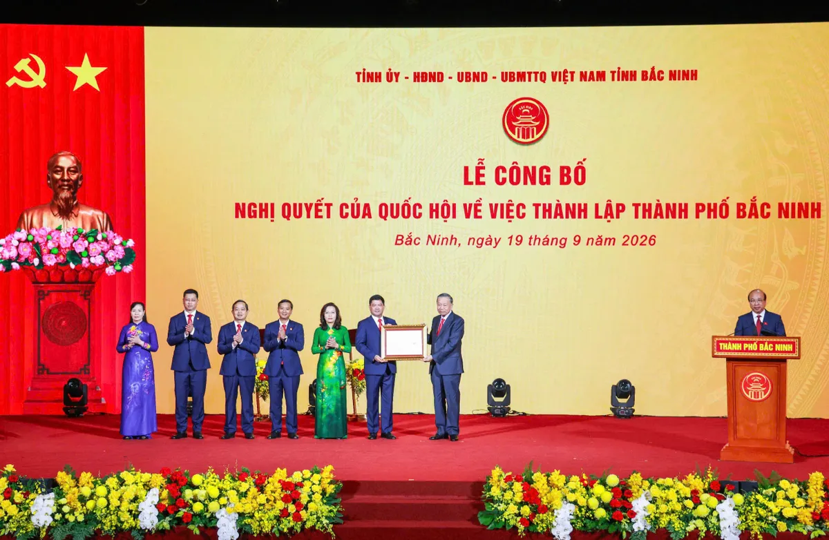 Tổng Bí thư, Chủ tịch nước: Xây dựng Bắc Ninh trở thành đô thị hiện đại nhưng vẫn đậm đà hồn cốt, văn hóa Kinh Bắc - Ảnh 3.