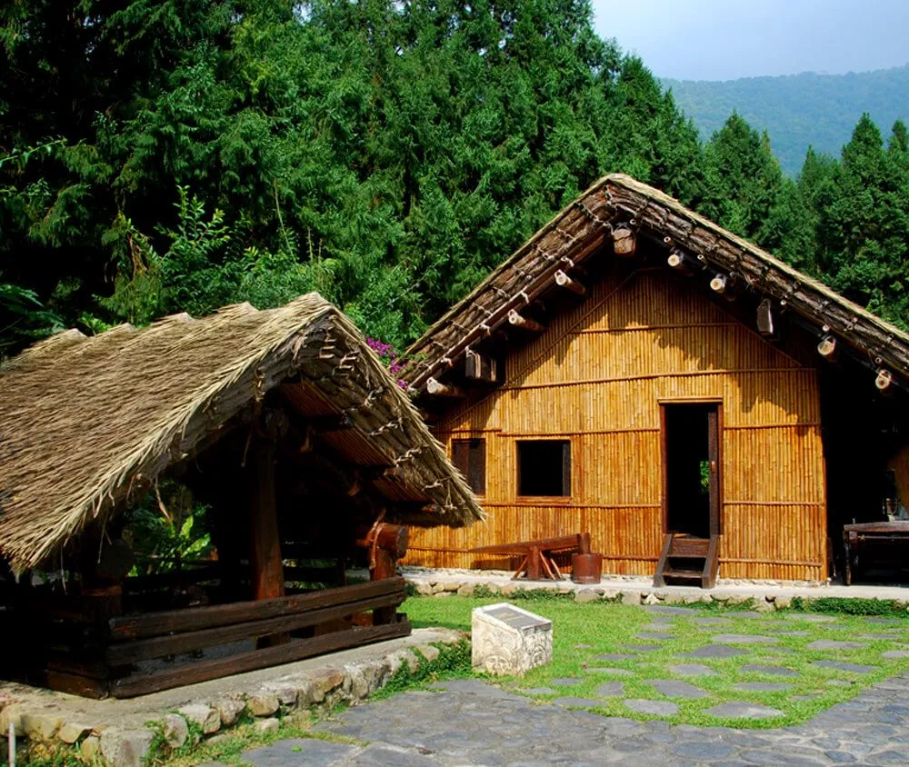Làng Văn hóa Cửu Tộc - Chạm vào sắc màu văn hóa bản địa- Ảnh 7.