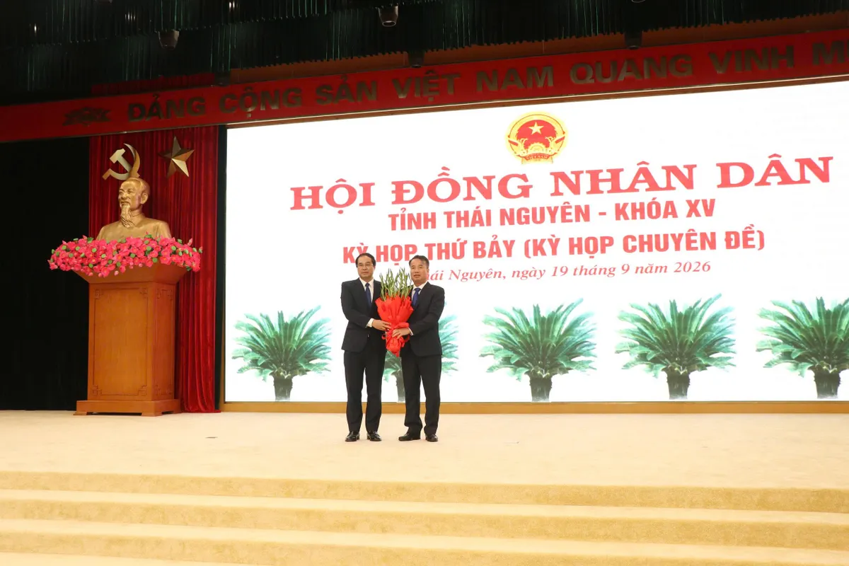 &Ocirc;ng Nguyễn Thế Mạnh được bầu giữ chức Chủ tịch UBND tỉnh Th&aacute;i Nguy&ecirc;n - Ảnh 1.
