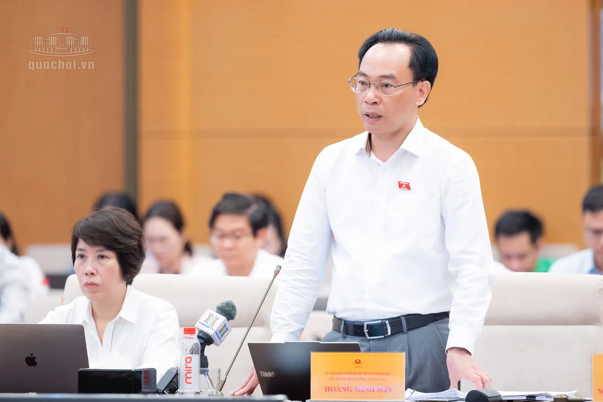 Bộ trưởng Bộ GD&ĐT: Đã cung ứng 99,6% số lượng sách giáo khoa - Ảnh 1.
