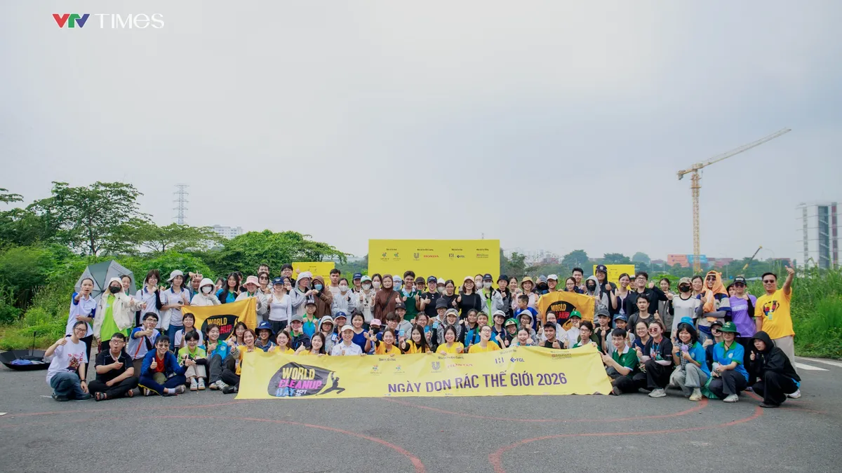 TP Hồ Chí Minh: Gần 200 sinh viên thu gom 700 kg rác nhân Ngày Dọn rác Thế giới- Ảnh 1.