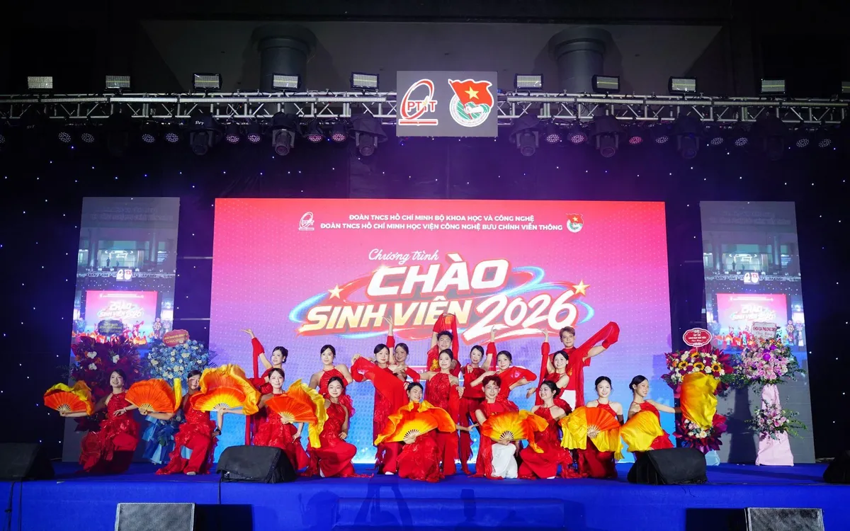 Các thí sinh trình diễn tại Chung kết PTIT’s Got Talent 2026.