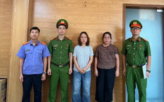 Các đối tượng tại Cơ quan công an. Ảnh: Công an TP Hà Nội