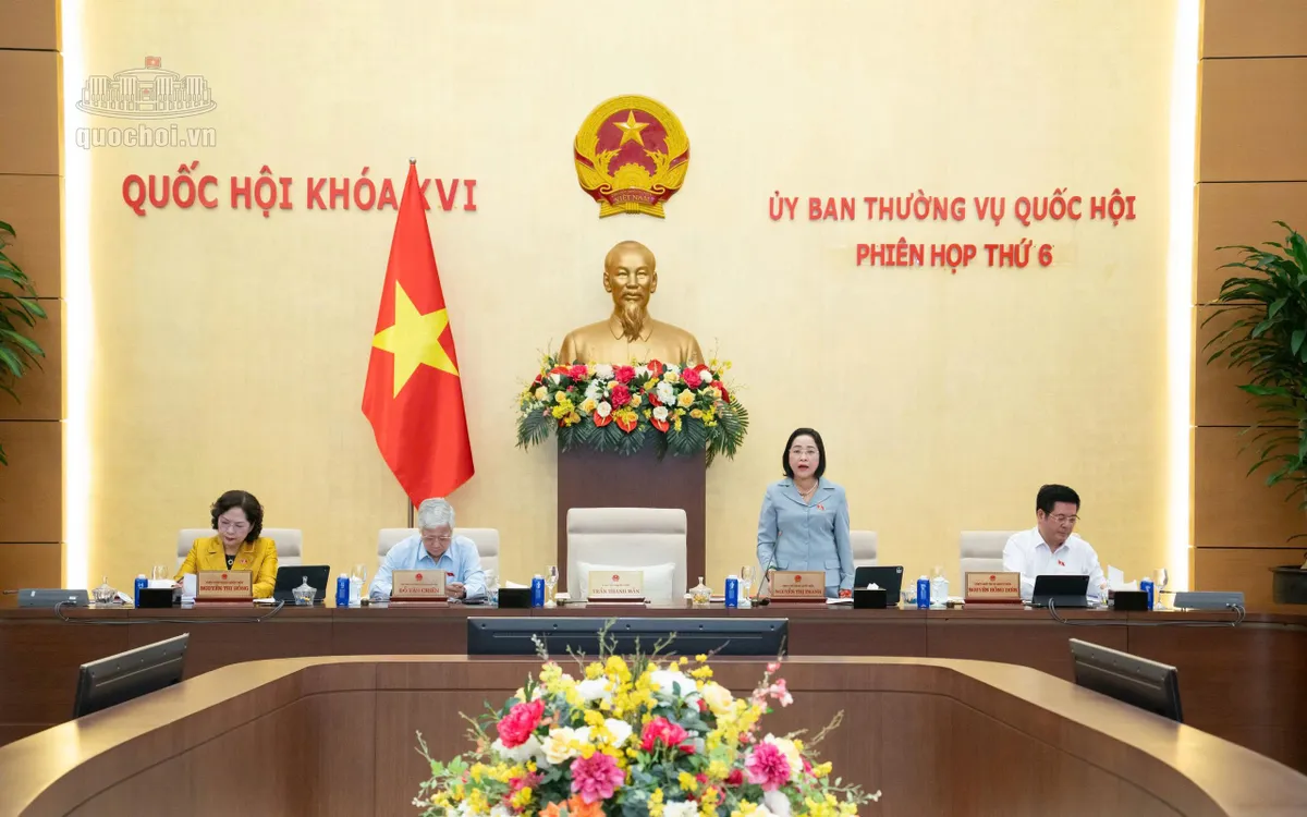 Phó Chủ tịch Quốc hội Nguyễn Thị Thanh điều hành Phiên họp. Ảnh: QH