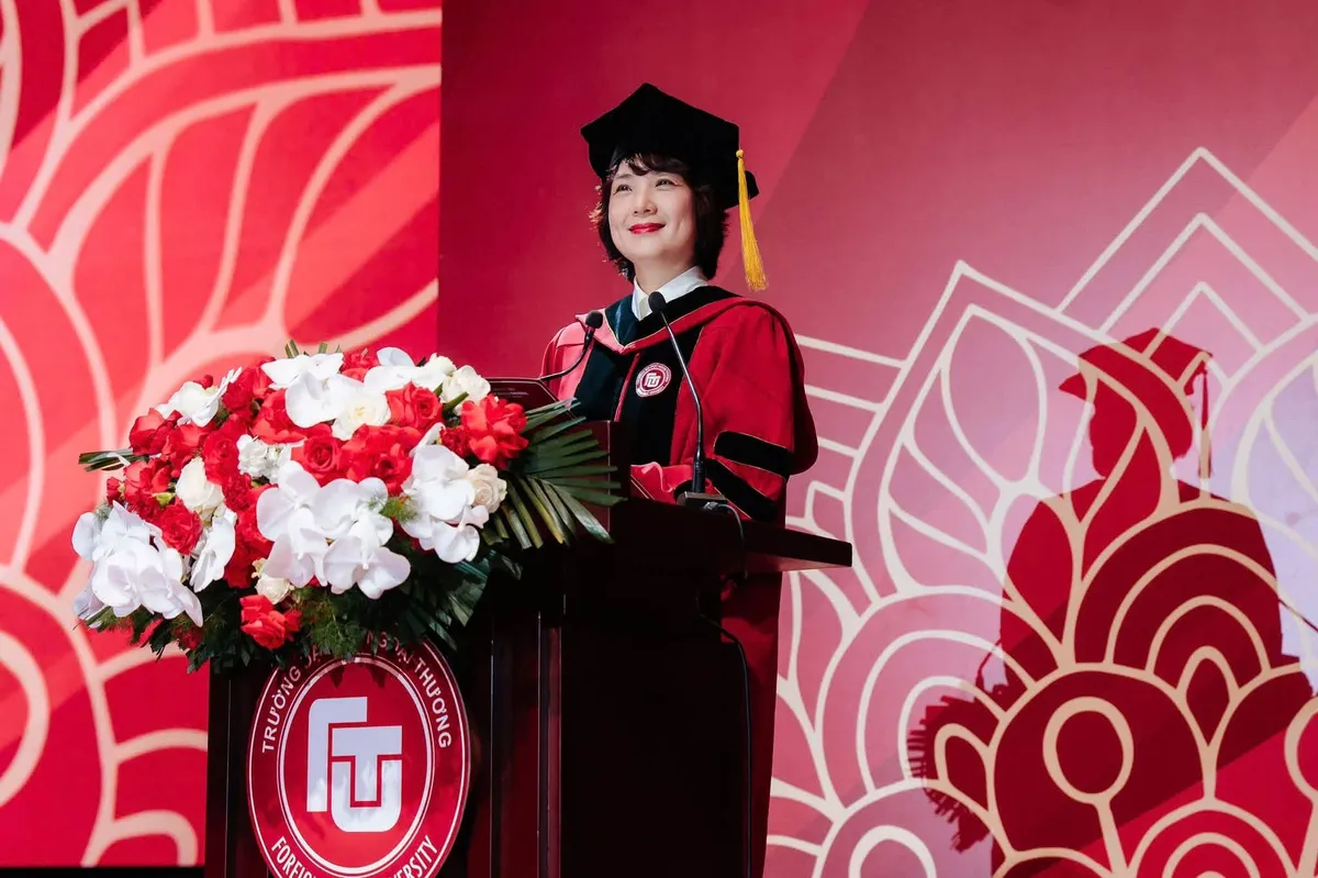 T&acirc;n Thủ khoa Ngoại Thương: &ldquo;H&atilde;y l&agrave;m một điều c&oacute; &yacute; nghĩa&rdquo; - Ảnh 3.