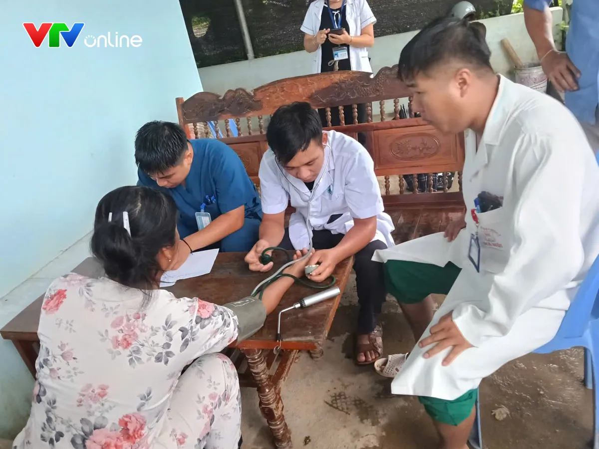 Lai Ch&acirc;u: Đưa chăm s&oacute;c sức khỏe đến gần hơn với người d&acirc;n v&ugrave;ng cao - Ảnh 3.