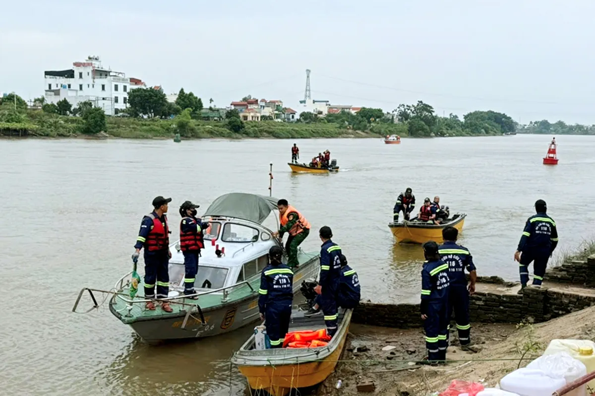 Khoảnh khắp đẹp tuần qua: Rực rỡ Tết Trung thu - Ảnh 1.