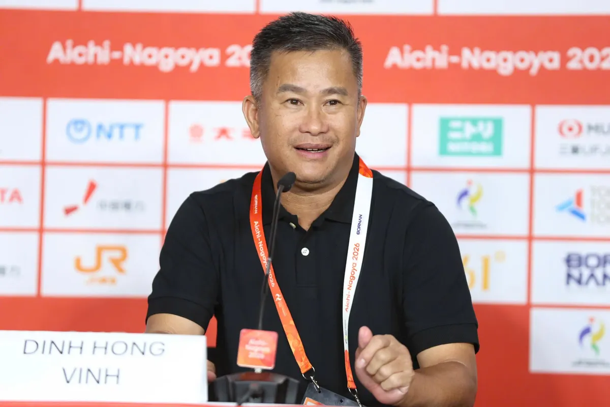 HLV Đinh Hồng Vinh: "Đối thủ n&agrave;o ở tứ kết, U23 Việt Nam cũng sẽ sẵn s&agrave;ng"- Ảnh 1.
