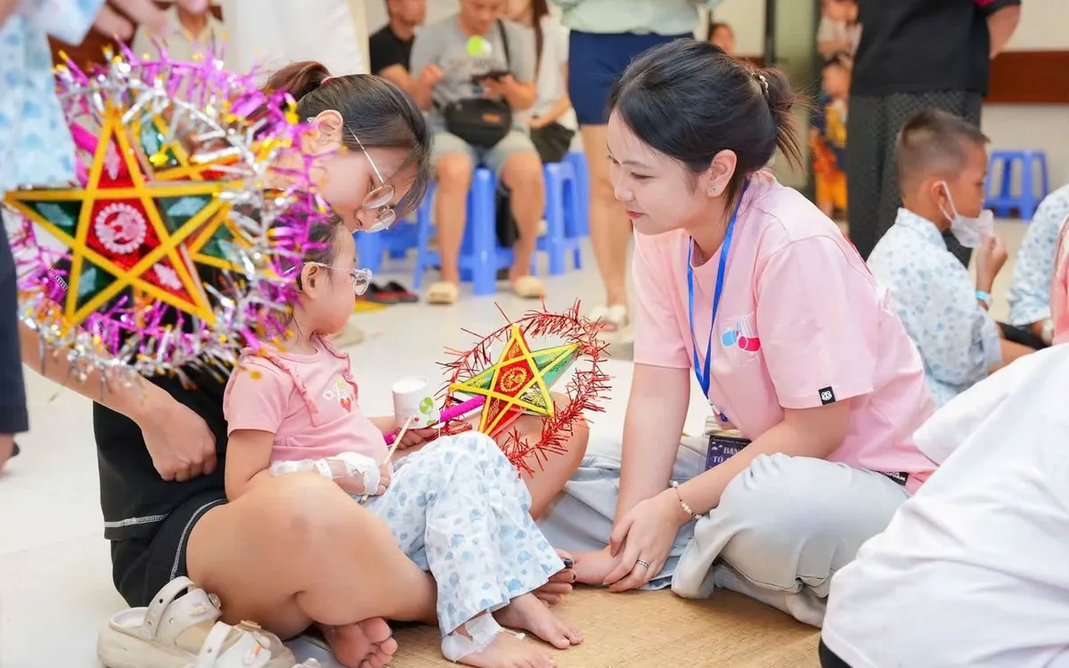 Chương trình “Tết Trung thu – Tết sẻ chia 2026” mang quà tặng, niềm vui và yêu thương đến trẻ em có hoàn cảnh khó khăn.