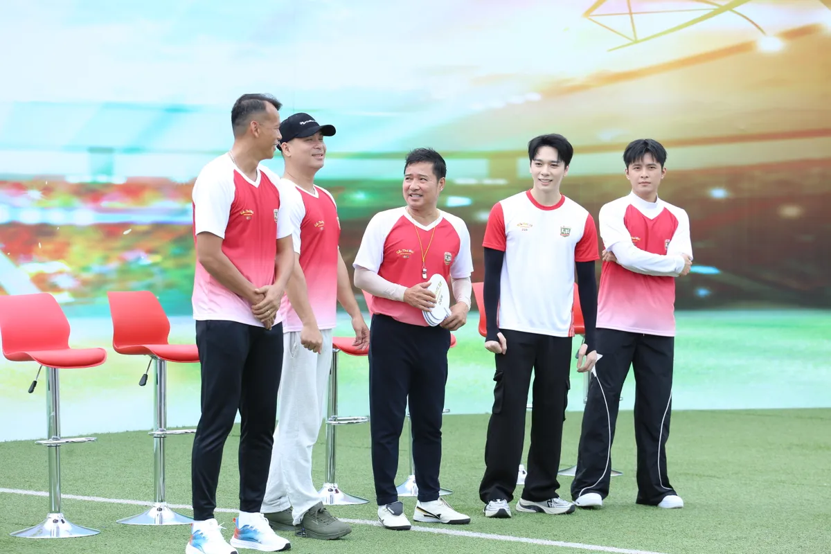 Cầu thủ nh&iacute; 2026 - Tập 1: Trương Thế Vinh được gọi l&agrave; "nh&agrave; dẫn mối" sau hai lần thắng c&aacute;c đối thủ - Ảnh 1.