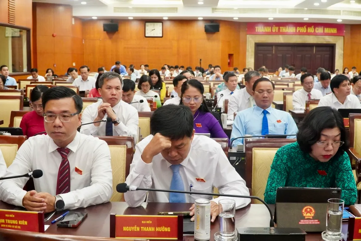 Phát triển đô thị TOD quanh ga metro: Vì sao giảm 50% bãi xe, người dân có bị thu hồi đất? - Ảnh 4.