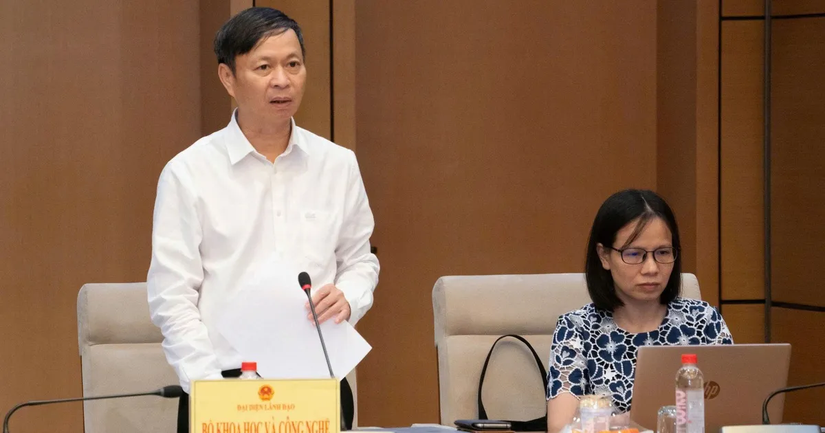 Thứ trưởng Bộ KH&CN Hoàng Minh nêu những nội dung chính của dự án Luật sửa đổi, bổ sung một số điều của Luật Sở hữu trí tuệ tại Phiên họp thẩm tra sơ bộ dự án Luật của Thường trực Ủy ban Pháp luật và Tư pháp.