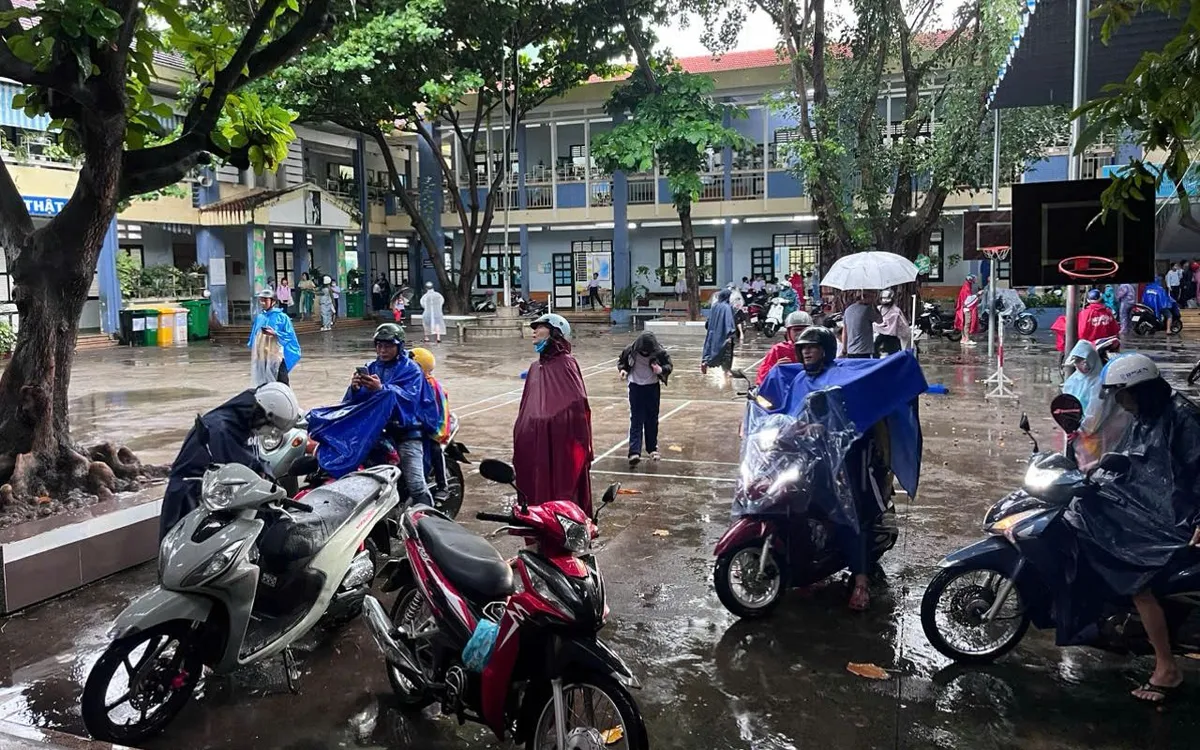 Khánh Hòa chủ động ứng phó mưa lũ, bảo đảm an toàn học sinh. Ảnh tư liệu