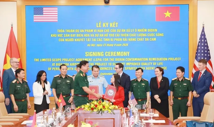 Hoa Kỳ bổ sung nguồn lực hàng trăm triệu USD cùng Việt Nam khắc phục hậu quả chất độc hóa học - Ảnh 1.