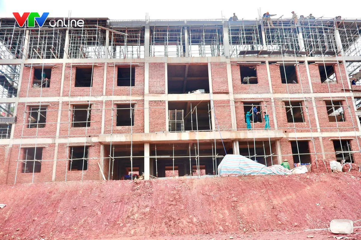Nghệ An: Th&aacute;o gỡ kh&oacute; khăn, đ&ocirc;n đốc triển khai x&acirc;y dựng c&aacute;c dự &aacute;n trường phổ th&ocirc;ng nội tr&uacute; li&ecirc;n cấp - Ảnh 1.