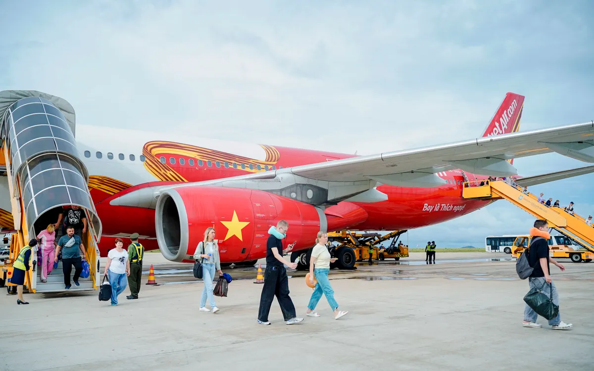 Khánh Hòa đón chuyến bay đầu tiên từ Moscow - Nga. Ảnh: Nhà ga quốc tế Cam Ranh