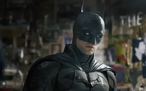 Batman của đạo diễn Matt Reeves là một Batman non trẻ và đầy cuồng nộ. Ảnh Warner Bros