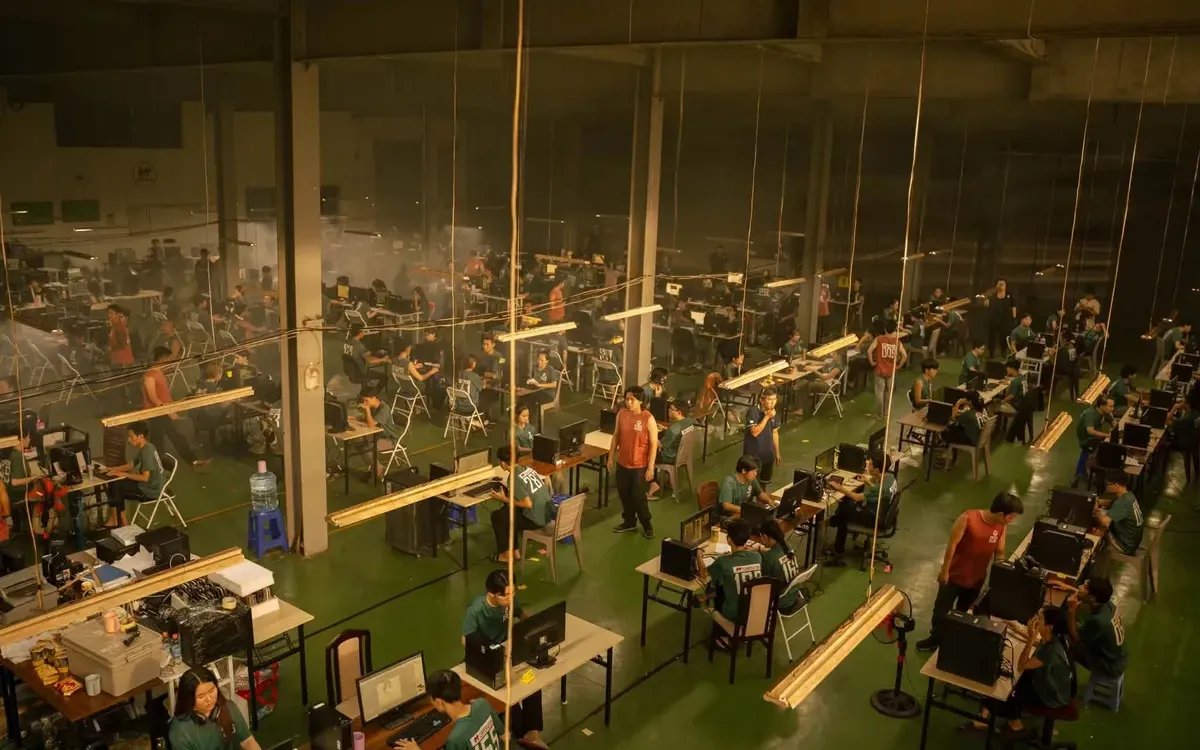 Một phân cảnh trong phim Trại Buôn Người